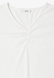 Cecil - Vit V-ringad topp med rynk
