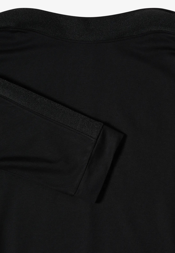 Cecil - Svart topp med fladdermusärm