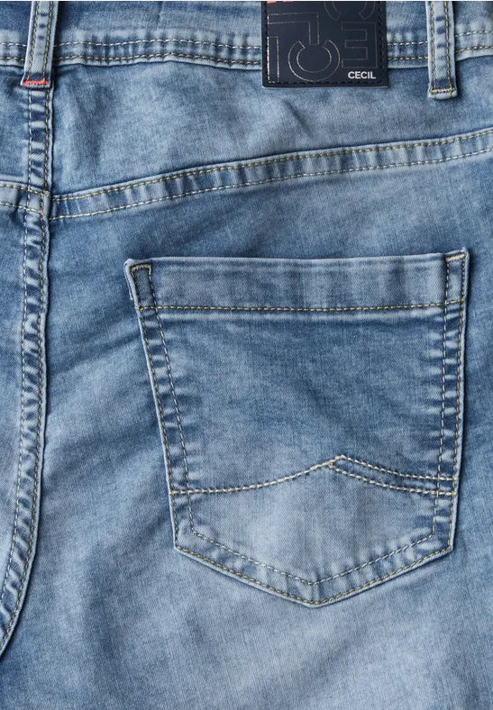 Cecil - Toronto ljusblå caprijeans med hög midja