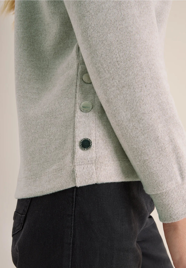 Cecil - Beige topp med knappar i sidan