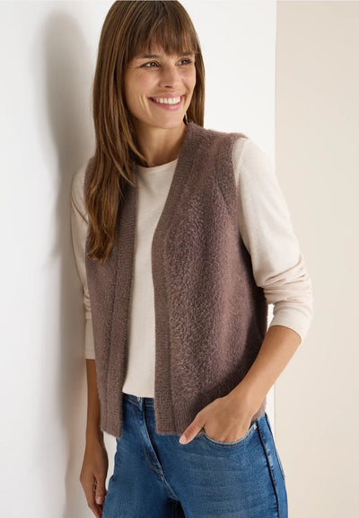 Cecil - Brun väst i fjädergarn