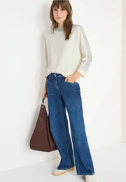 Cecil - Crèmevit topp med fladdermusärm