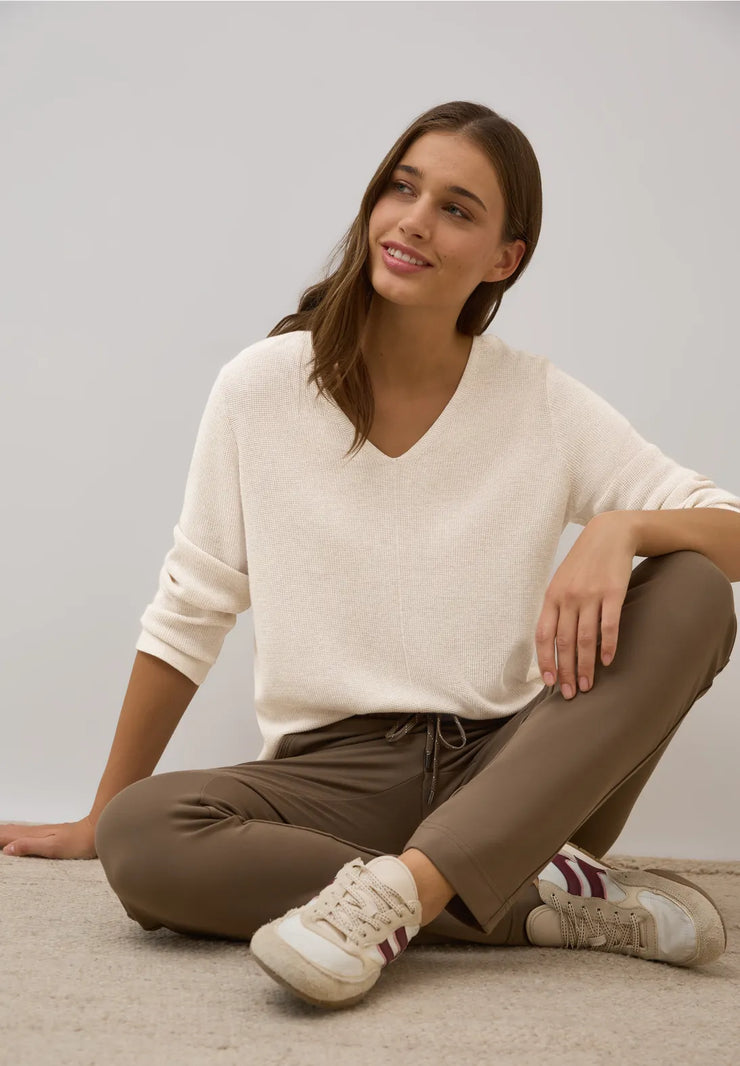 Cecil - Beige v-ringad stickad tröja