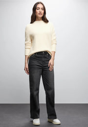 Street One - Crèmevit fjädergarnströja