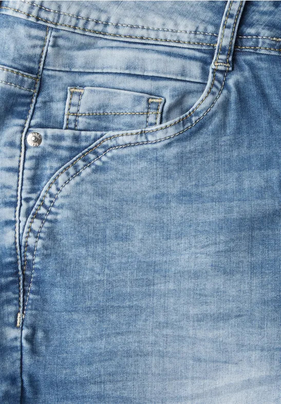 Cecil - Toronto ljusblå caprijeans med hög midja