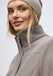 Street One - Beige kappa med hög krage