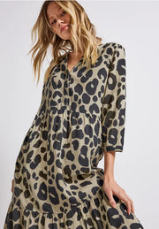 Street One - Beige leopardmönstrad klänning