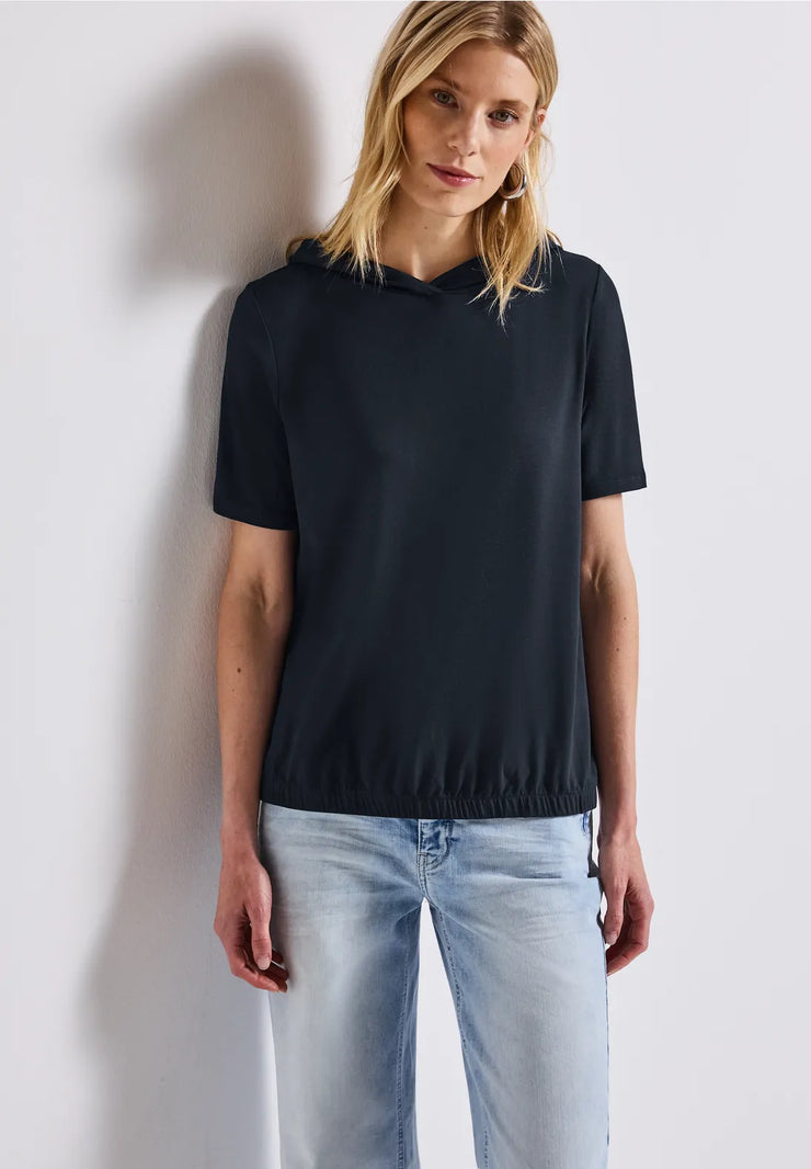 Street One - Mörkblå t-shirt med huva