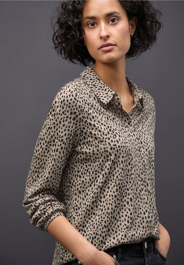 Street One - Beige leopardmönstrad blus i trikå