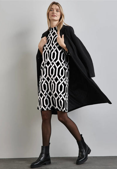 Street One - Svartvit jacquardklänning